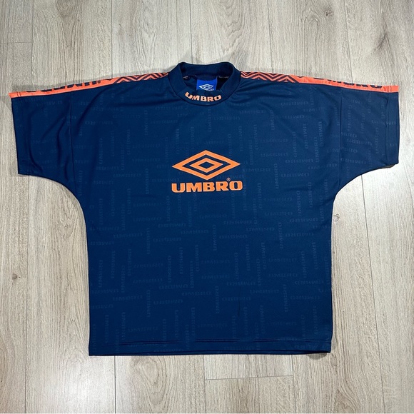Vintage 90s Umbro all-over print t-shirt Size Medium - Picture 2 of 13